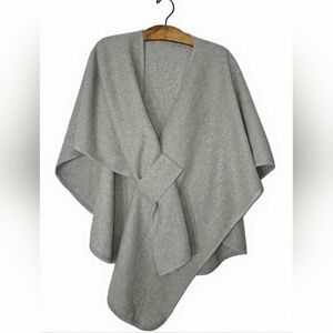 Elegant Gray Women's Poncho Cape Luxury Scandigirl Softgirl